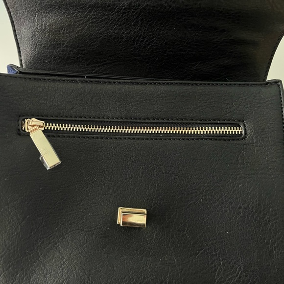 Navy Izzy & Ali Crossbody Bag - Picture 4 of 7